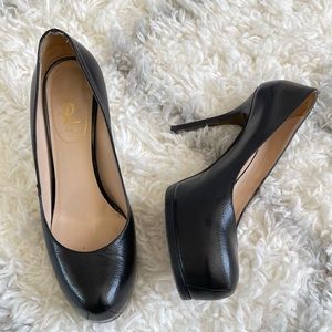 YSL - Yves Saint Laurent Tribute Pump black size 37 or 7